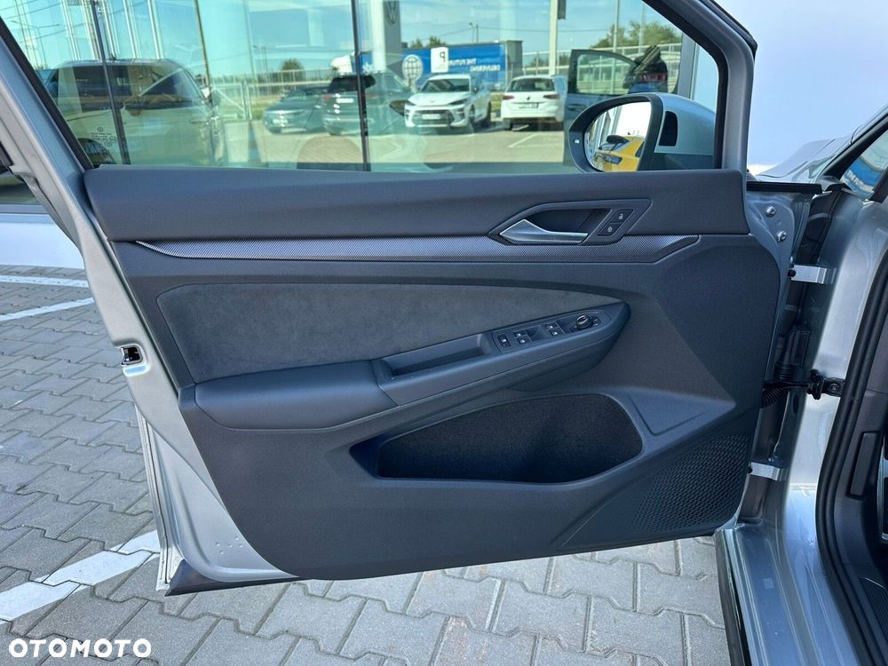 Volkswagen Golf 1.5 TSI R-Line Plus - 9