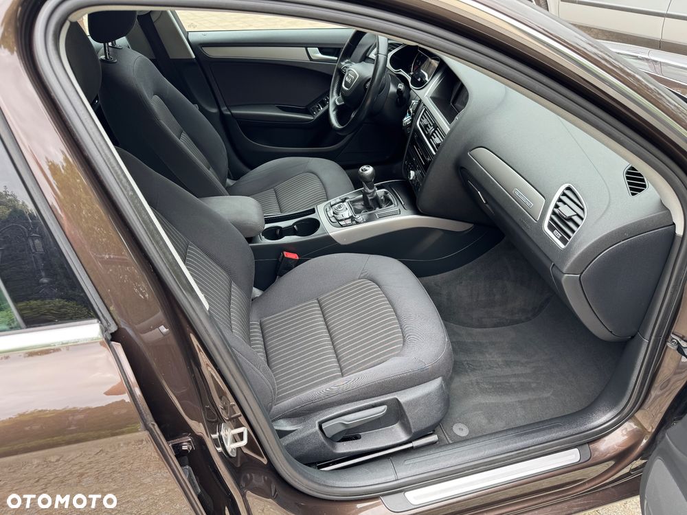 Audi A4 Avant 2.0 TDI DPF clean diesel quattro Ambiente - 12