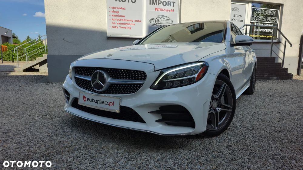 Mercedes-Benz Klasa C 300 4Matic 9G-TRONIC AMG Line - 1