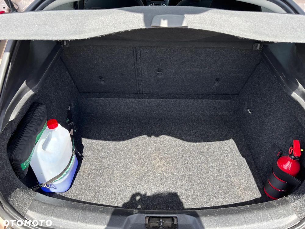 Volvo V40 D2 Kinetic - 7