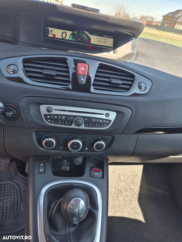 Renault Scenic dCi 110 LIMITED - 3