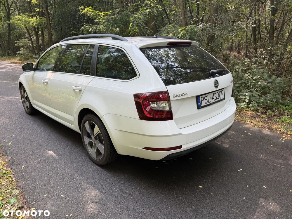 Skoda Octavia 2.0 TDI 4x4 Style DSG - 3
