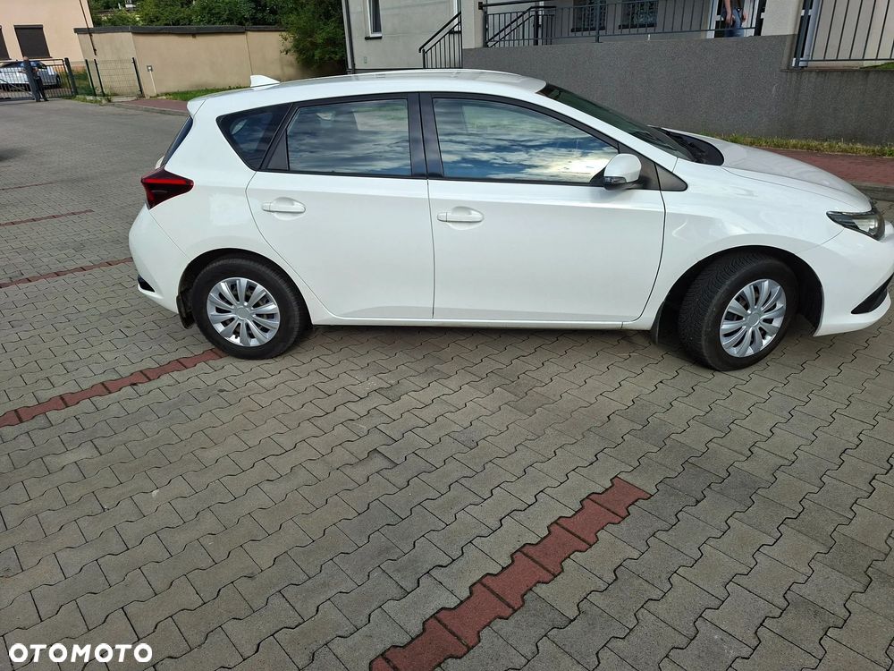 Toyota Auris 1.6 Active - 11