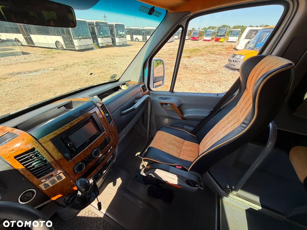 Mercedes-Benz Sprinter 516 - 21