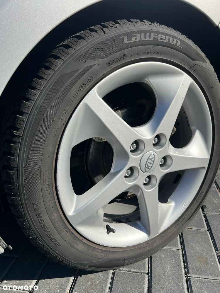 Kia Ceed - 13
