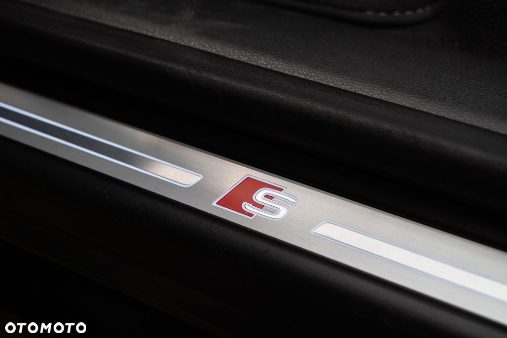 Audi Q8 - 13