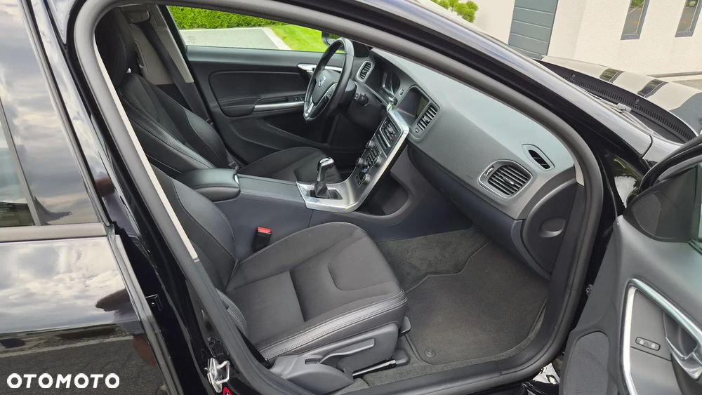 Volvo V60 D2 Kinetic - 10