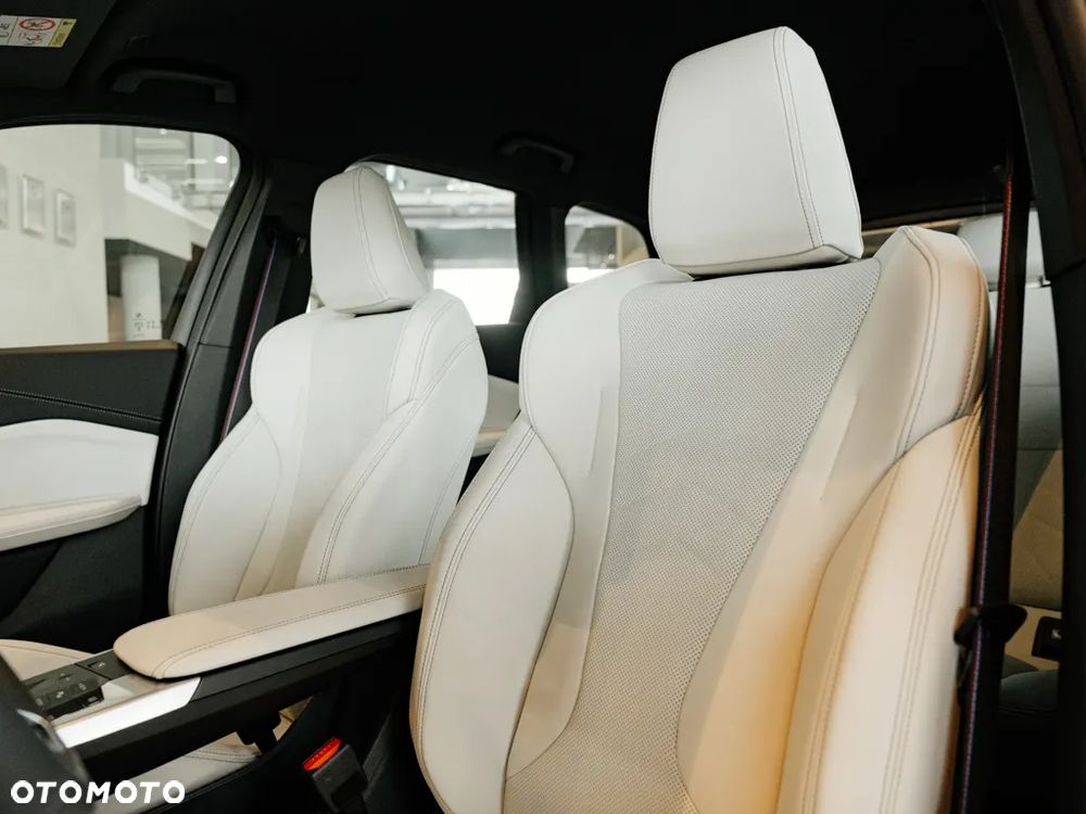 BMW X1 xDrive20d - 11