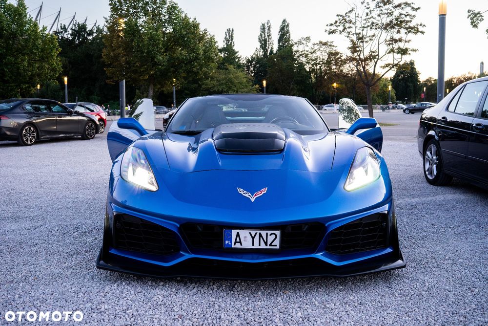 Chevrolet Corvette - 10