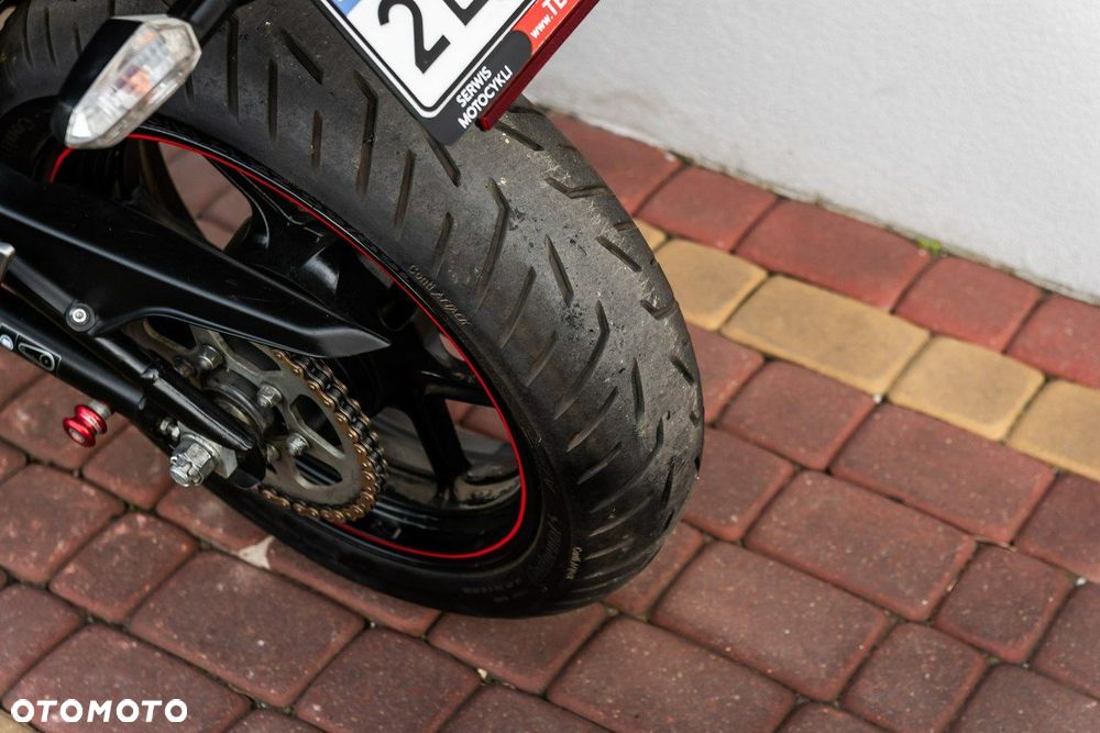 Kawasaki ER - 8