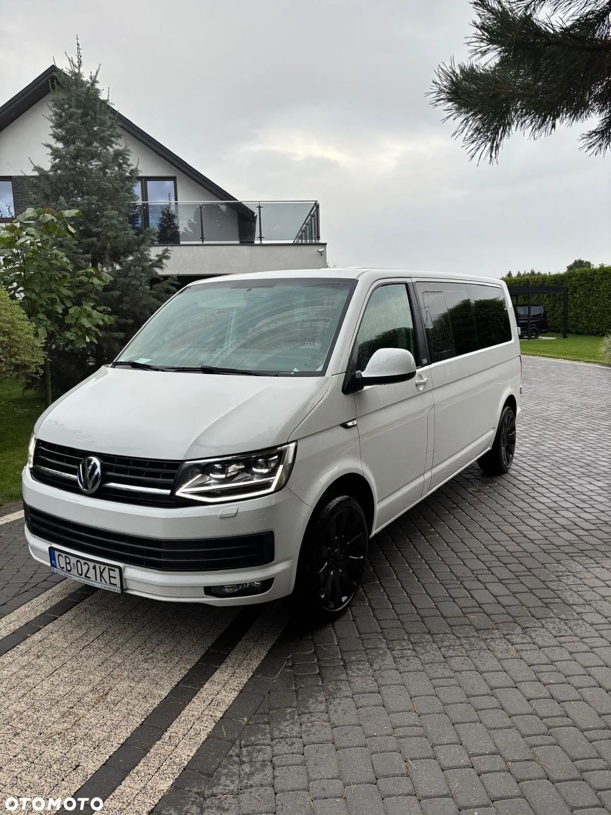 Volkswagen Caravelle - 7
