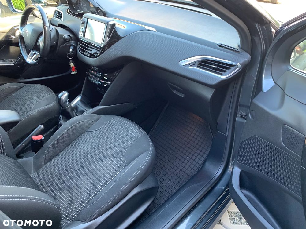 Peugeot 208 PureTech 110 Stop & Start Allure - 32