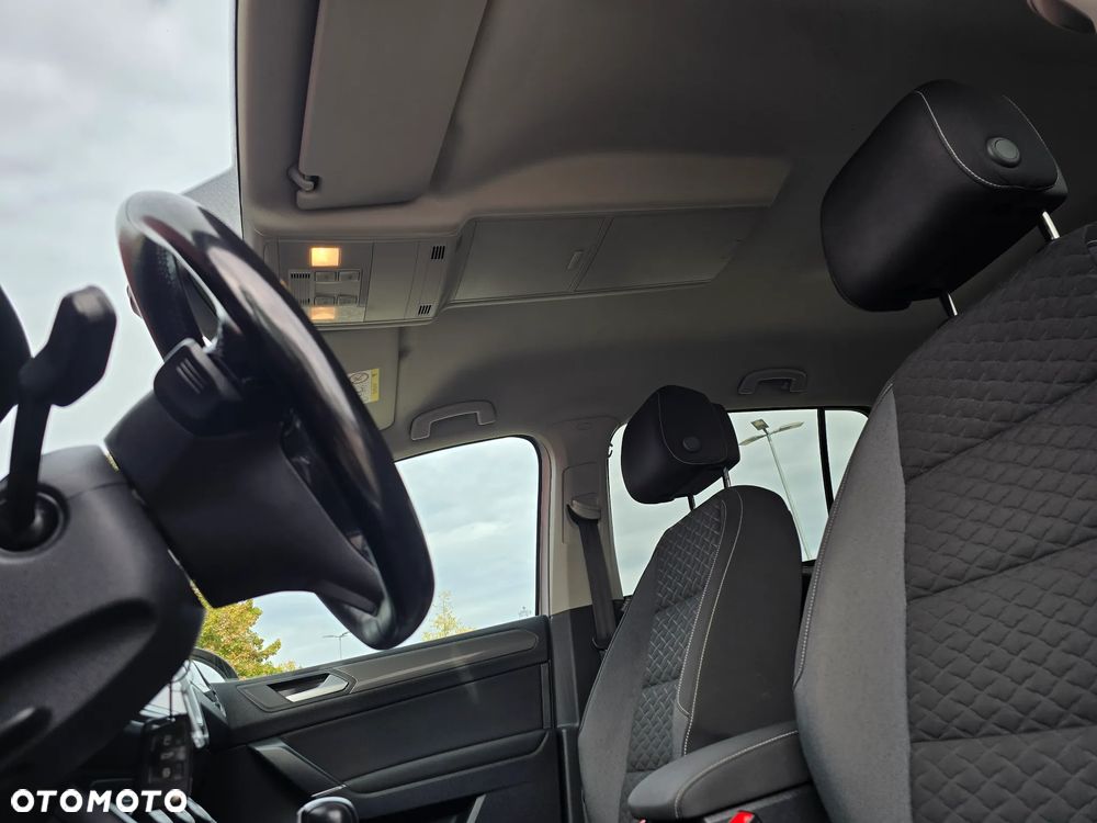 Volkswagen Touran 2.0 TDI SCR DSG Join - 10