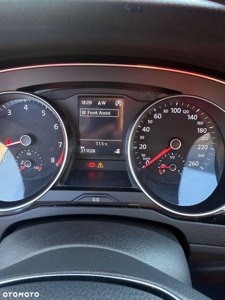 Volkswagen Passat 1.4 TSI BMT ACT Comfortline - 14