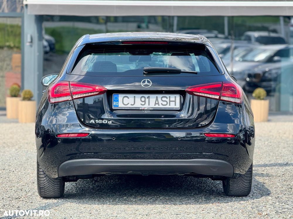 Mercedes-Benz A 180 d 7G-DCT AMG Line - 17