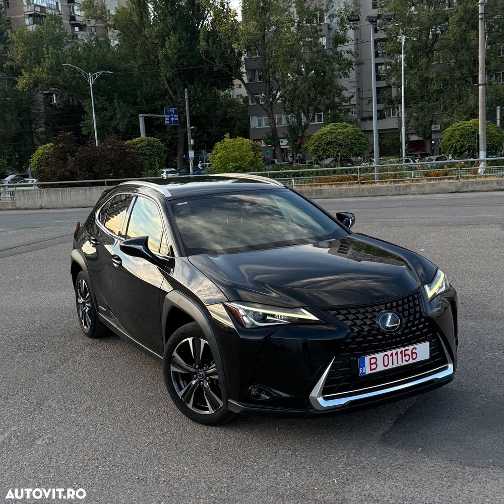 Lexus UX 250h Style Edition - 1