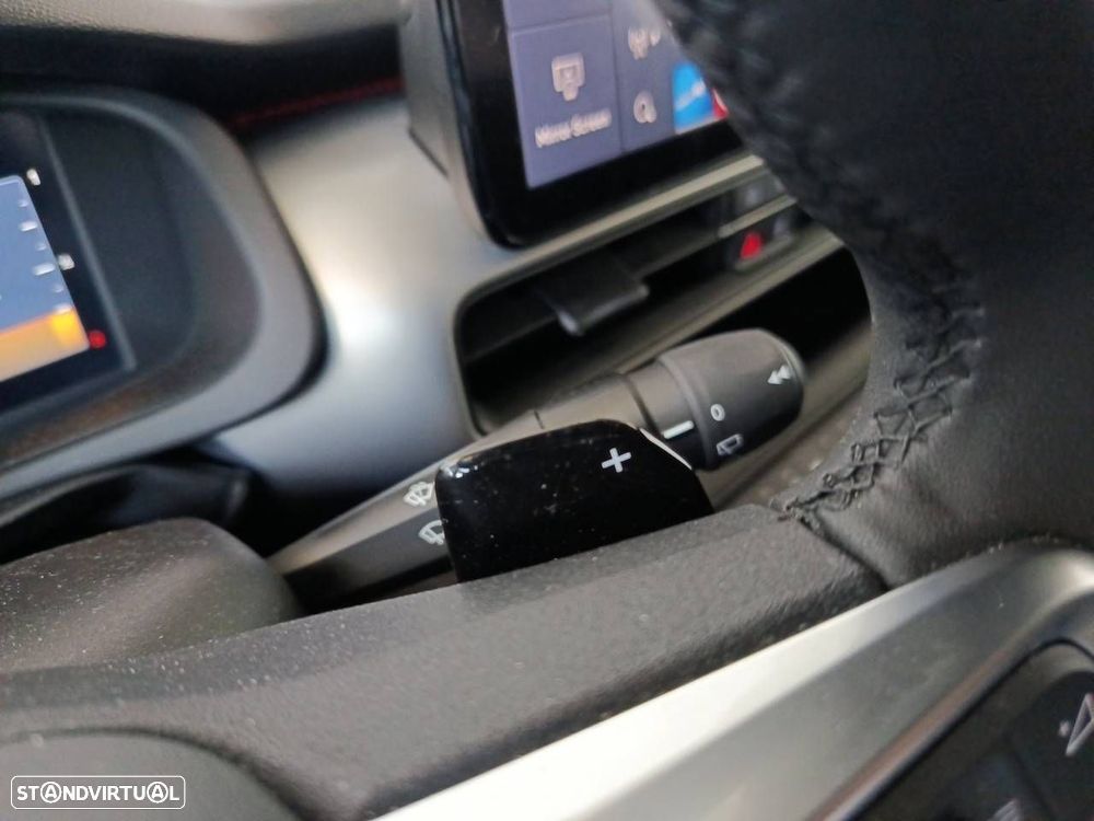 Jeep Avenger 1.2 e-Hybrid Summit DCT - 15