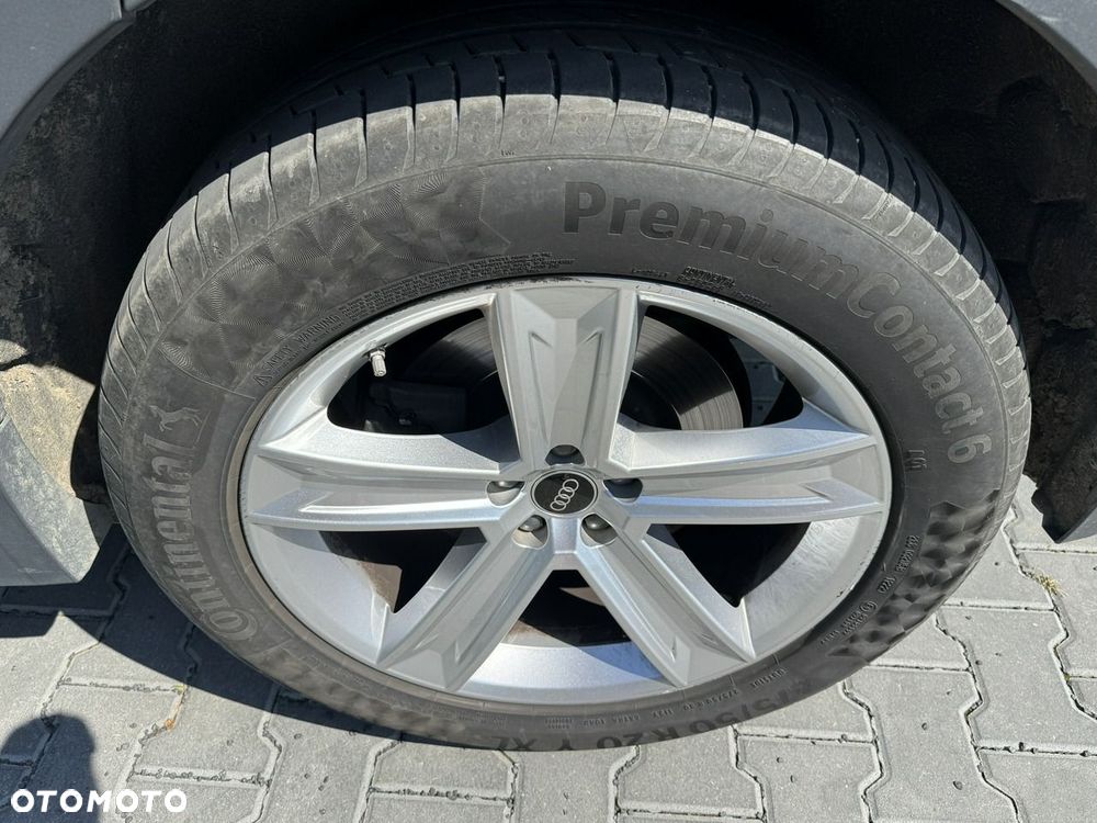 Audi Q8 55 TFSI quattro tiptronic - 25