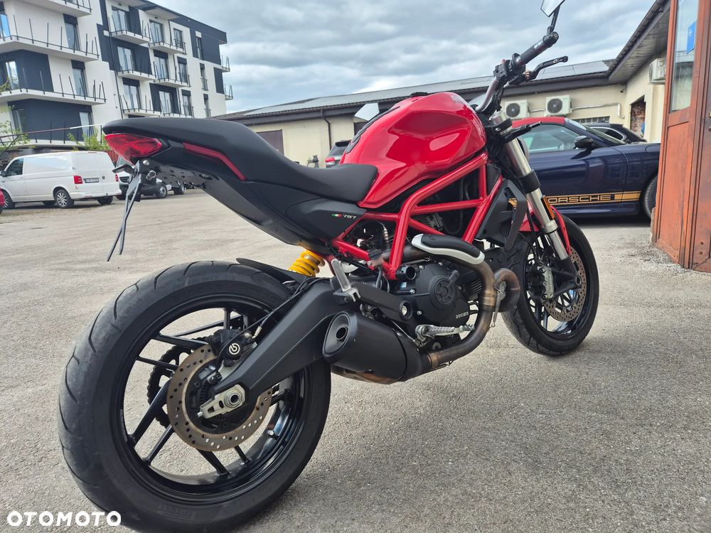 Ducati Monster - 9