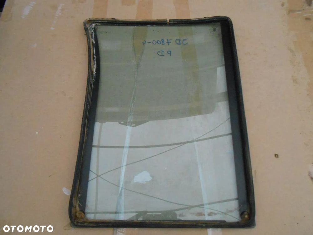 Szyba przednia prawa John Deere 7800 - 5