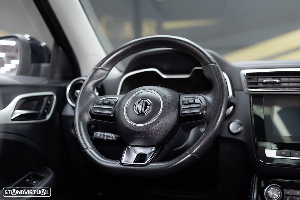 MG ZS EV 44.5 kWh Luxury - 24