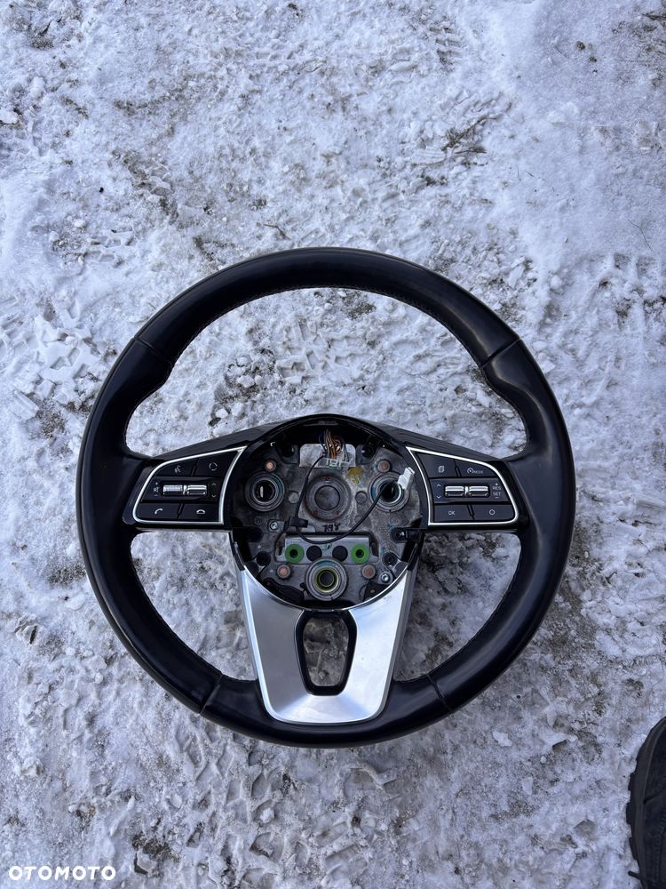 Kia Ceed Xceed kierownica multifunkcyjna Podgrzewana idealna - 1