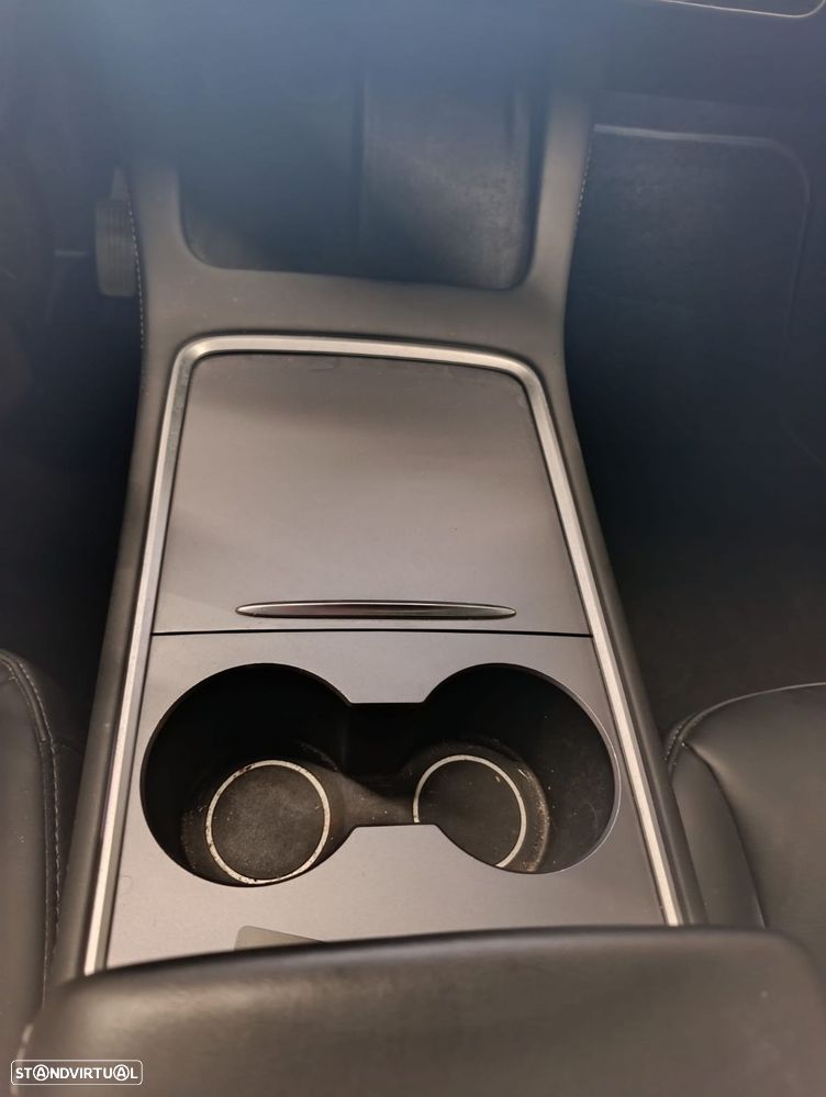 Tesla Model Y RWD - 14