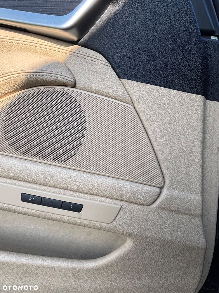 BMW Seria 5 530d xDrive Luxury Line - 16