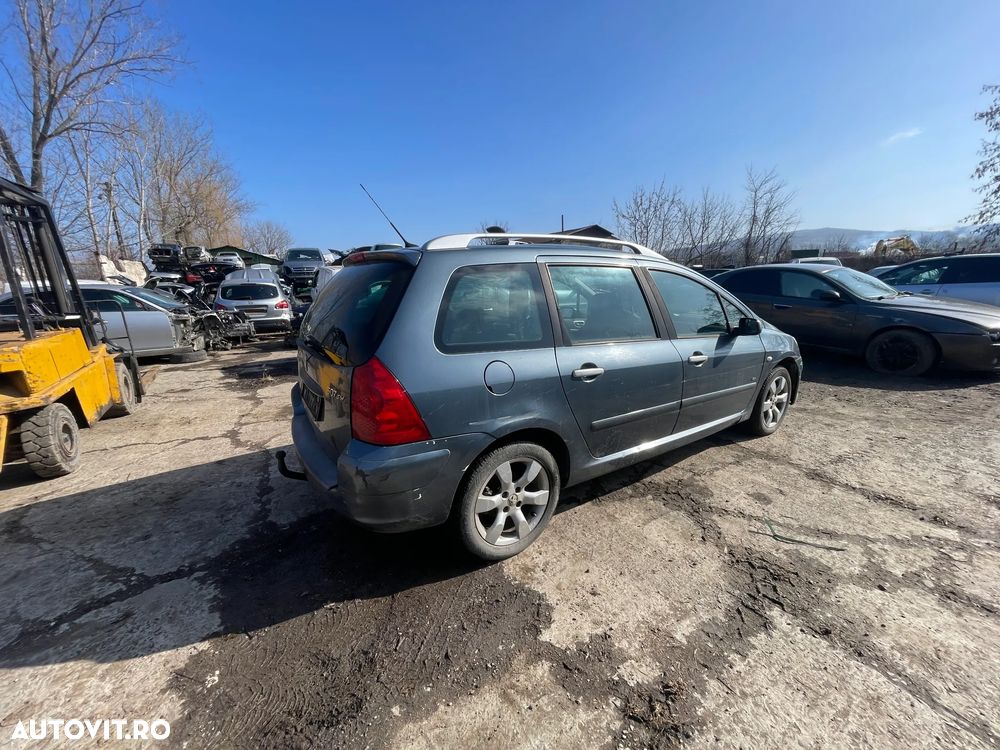 Dezmembrez Peugeot 307 SW 1.6 HDi 110Cp 80kW an 2005 Break Facelift - 5