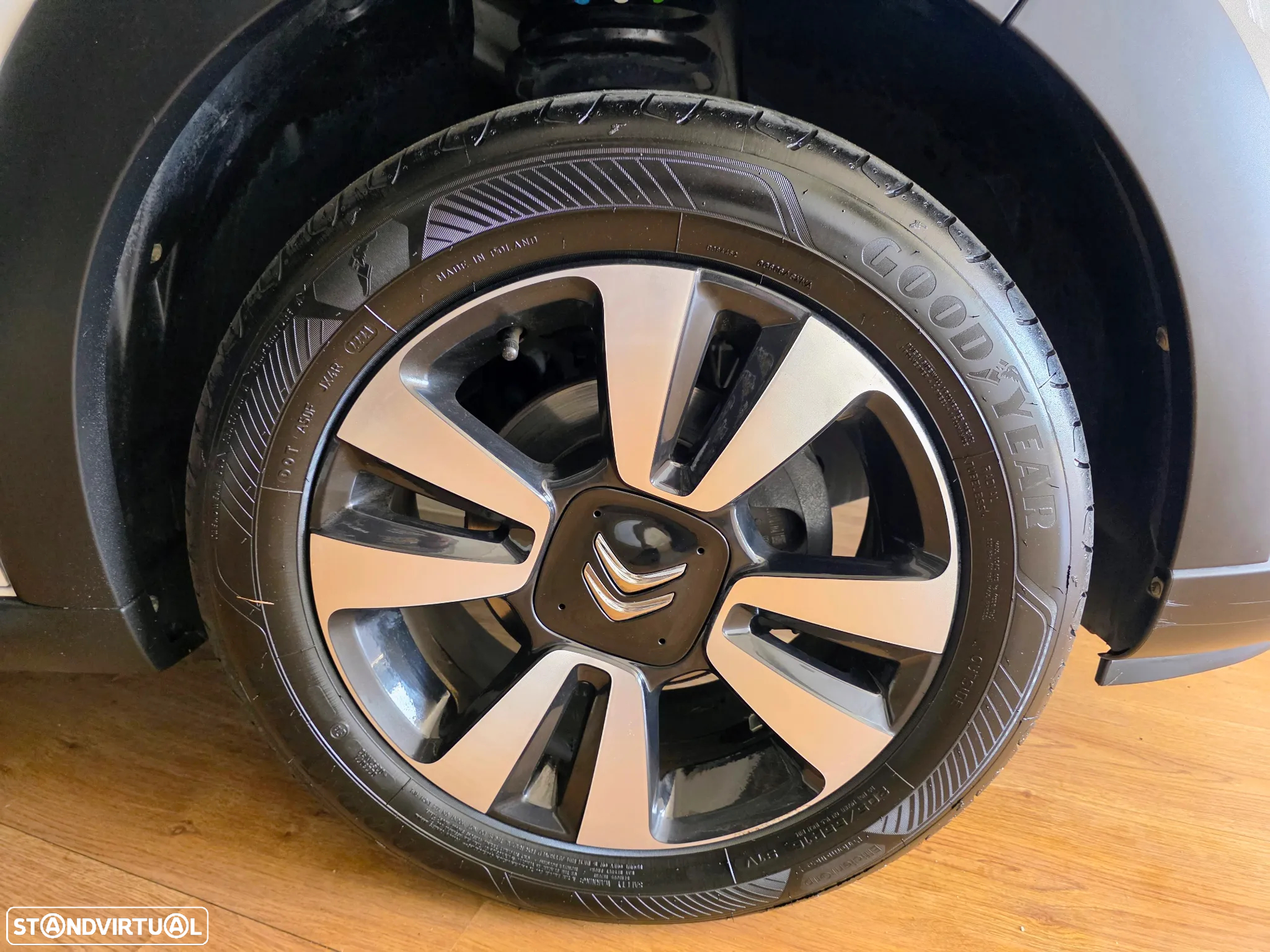 Citroën C3 1.2 PureTech Shine - 21