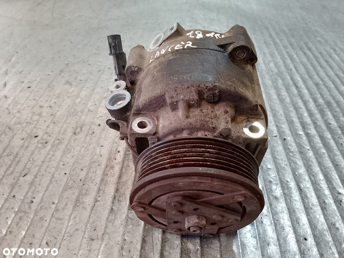 POMPA, SPRĘŻARKA KLIMATYZACJI MITSUBISHI LANCER IX  AKS200A407C 7813A350 - 3
