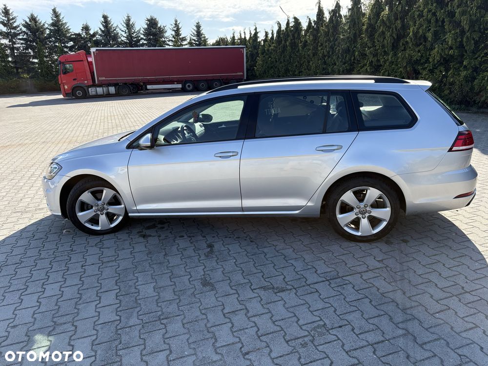 Volkswagen Golf - 3