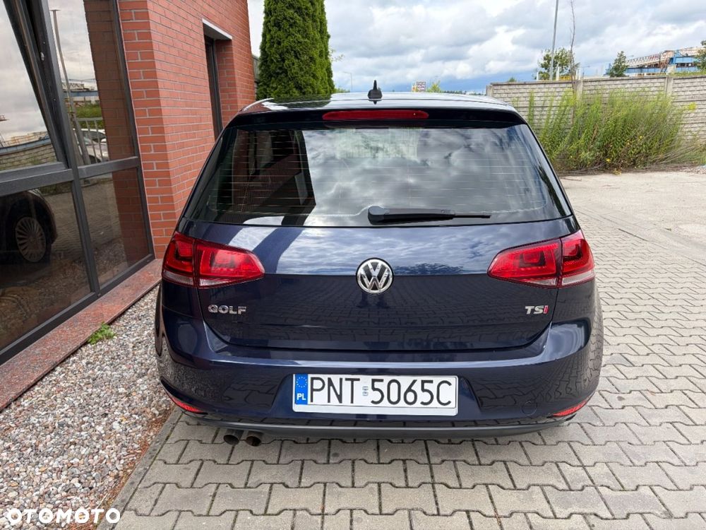 Volkswagen Golf - 6