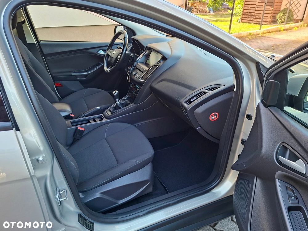 Ford Focus - 22