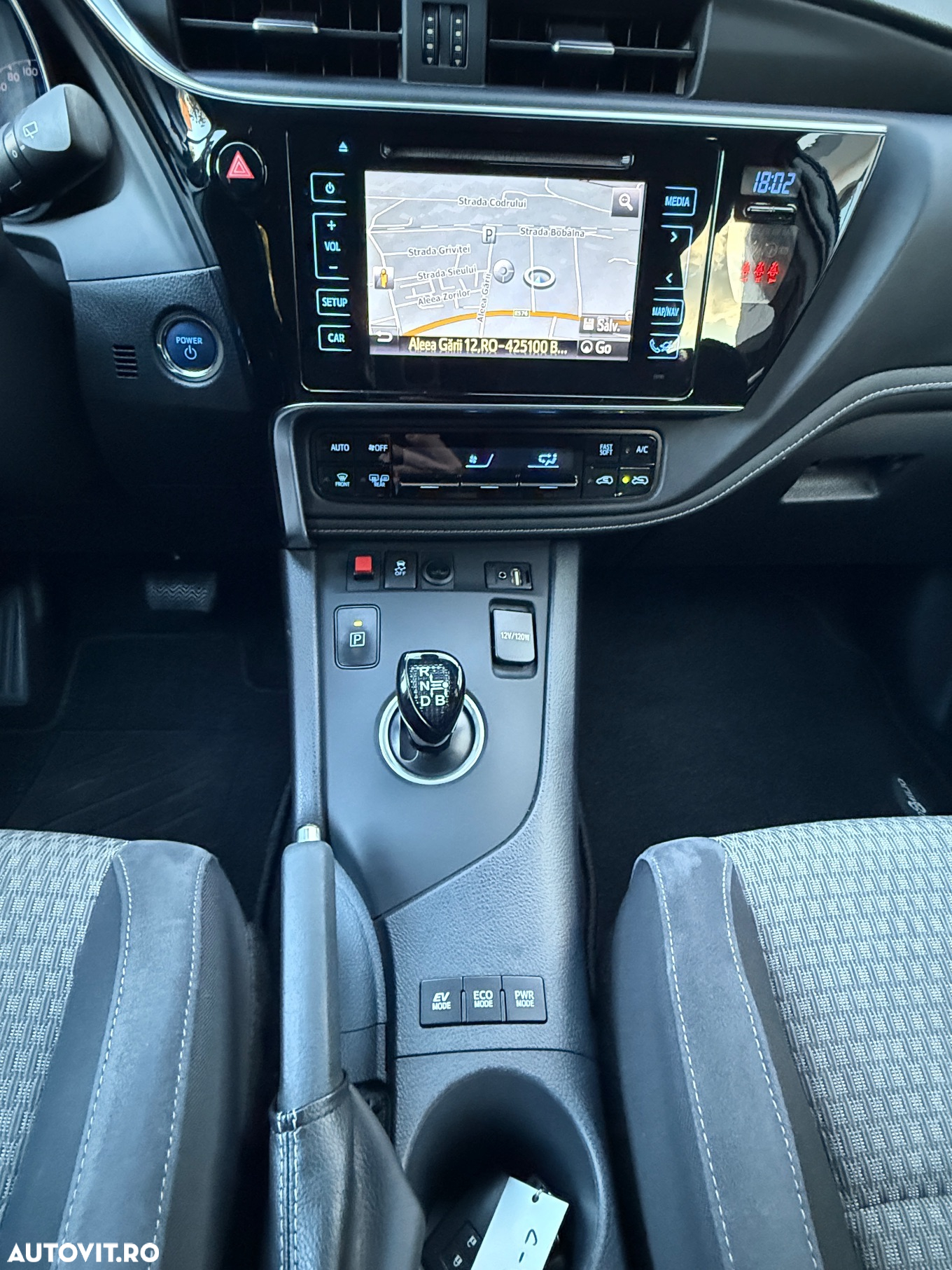 Toyota Auris 1.8 VVT-i Hybrid Automatik Comfort - 31