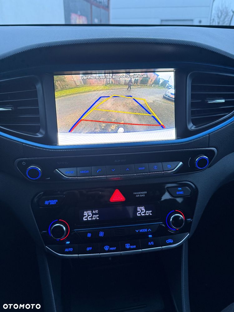 Hyundai IONIQ Hybrid Premium - 19