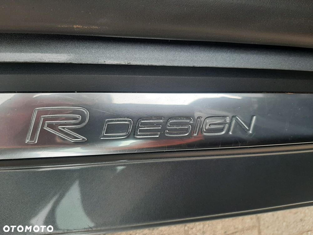 Volvo V40 D3 Geartronic RDesign - 39