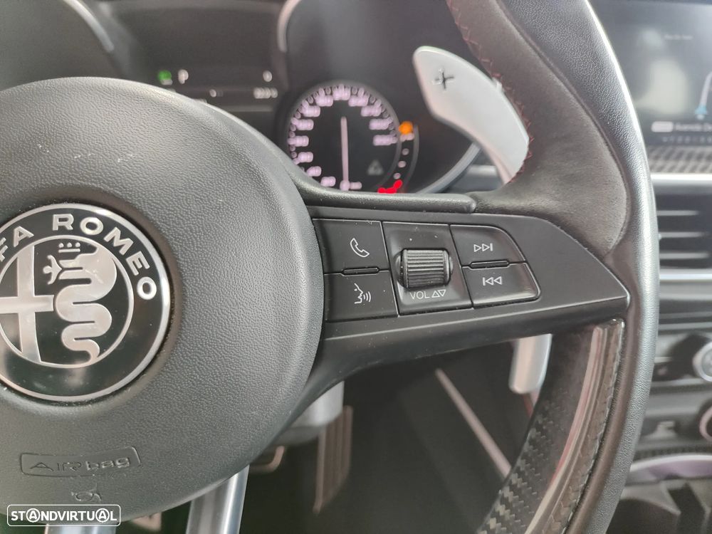 Alfa Romeo Stelvio 2.9 T Quadrifoglio AT8 Q4 - 22