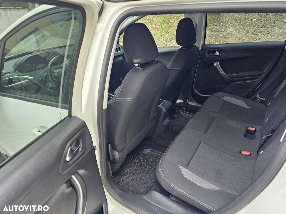 Peugeot 2008 - 17