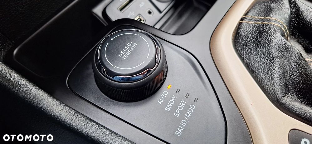 Jeep Cherokee 2.0 MJD Active Drive I Longitude - 16