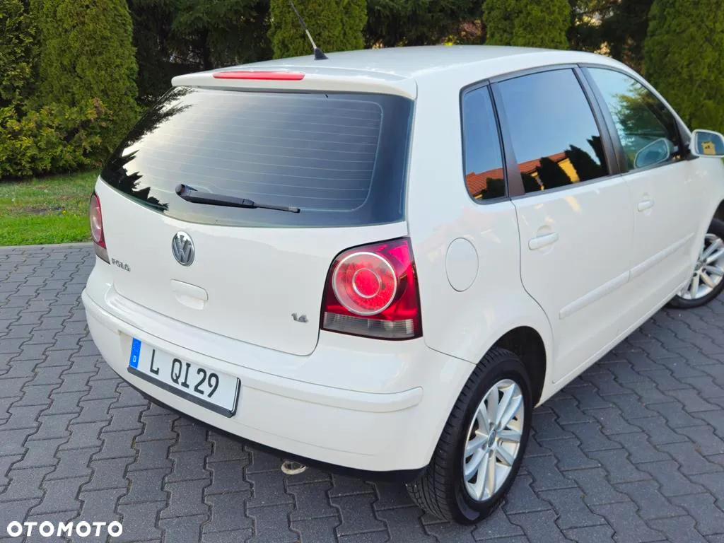 Volkswagen Polo 1.4 Comfortline - 25
