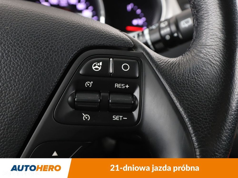Kia Ceed - 28