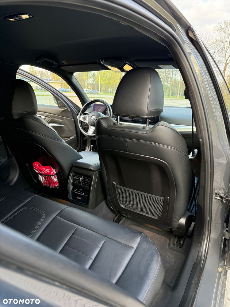 BMW Seria 3 320d xDrive Edition M Sport Shadow - 12
