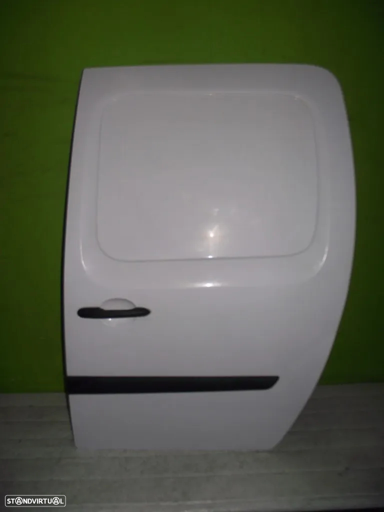 Porta Lateral Esq Renault Kangoo - 2008 / 2018 - 2