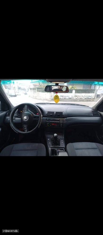 BMW 320 d Touring - 10