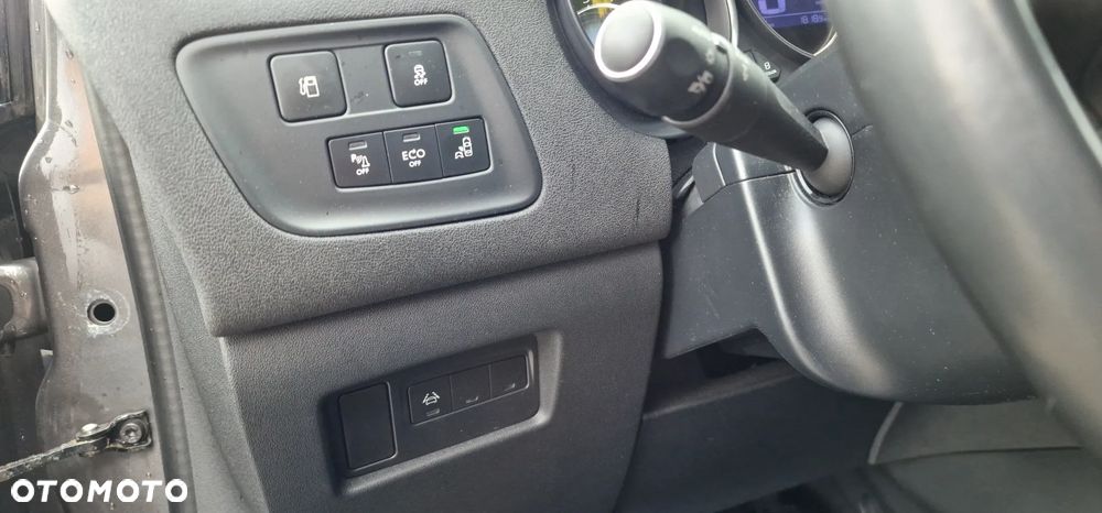 Citroën C4 PureTech 130 Stop&Start SHINE - 23