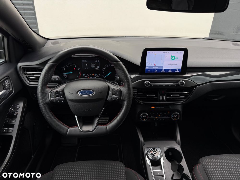 Ford Focus 1.0 EcoBoost Hybrid ST-LINE DESIGN - 9
