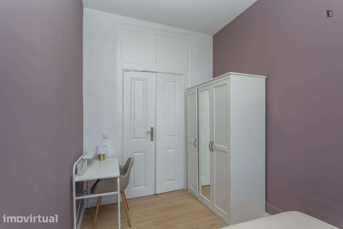 Quarto - localizado em Santos Lisbon - Grande imagem: 3/20