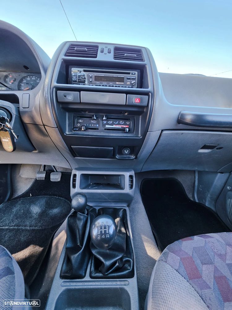 Ford Maverick 2.7 TD GLS - 18