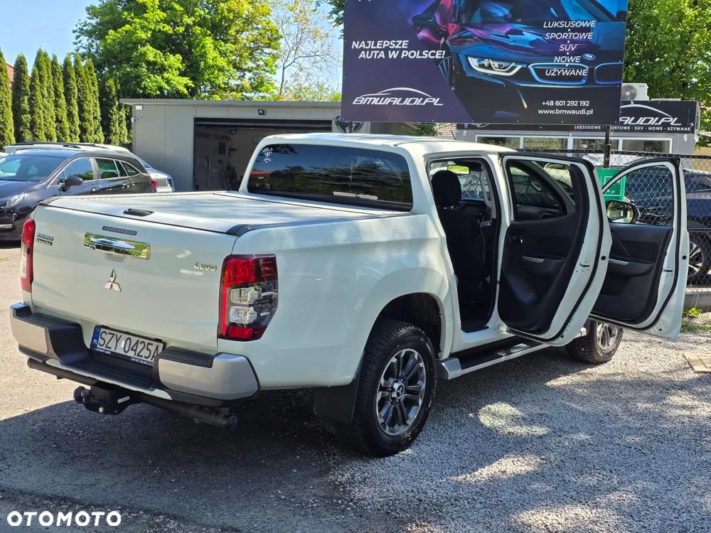 Mitsubishi L200 2.2 d DC Intense - 12